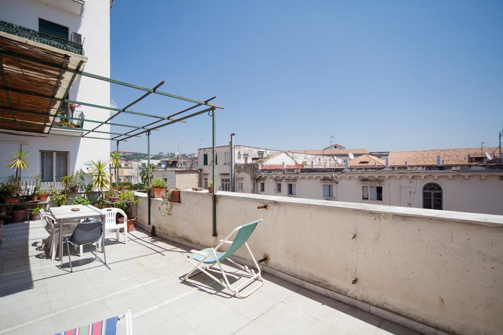 B&B Stella 10 Napoli Exterior foto